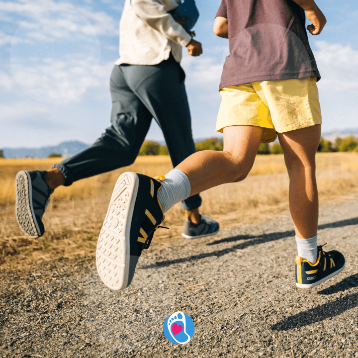 xero-shoes-prio-buty-barefoot-bieganie-butybarefoot-dla-doroslych-droga-wies-Bosa-Stopka Rodzinne bieganie w barefootach Xero Shoes Prio. Swobodny ruch, naturalna technika i wygoda w terenie